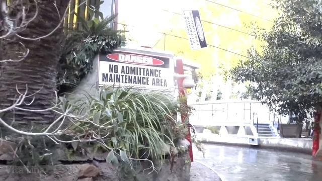 Парк Юрского периода на Юниверсал Студии. 2018 смотреть онлайн