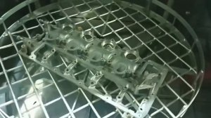 Мойка деталей двигателя сравнение до и после.