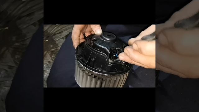 Разбираем моторчик печки Chevrolet cobalt. смотреть онлайн