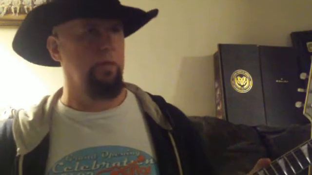 My Jackson King V and my 75ish Ibanez Iceman !!!!!!!!!! смотреть онлайн