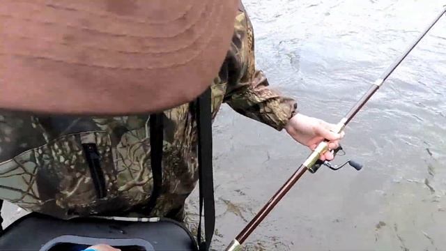 Рыбалка на хариуса в реке Анюй в июне 2022 года. Хабаровский край. Поймали кучу клещей. смотреть онлайн