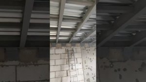 Перекрытие между этажами и лестница