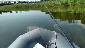 Беззвучное перемещение по водоему с помощью самодельного электровесла. Лодочный мотор своими руками