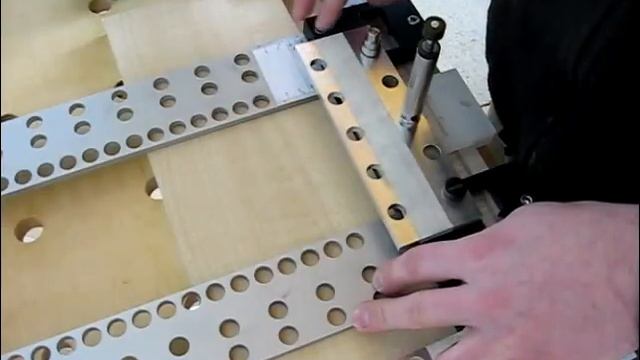 Assistent: быстрая присадка мебельных ручек смотреть онлайн