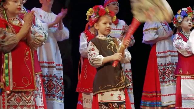 'ЧТОБЫ БЫЛО ЧУТЬ БОЛЬШЕ НА ЗЕМЛЕ КРАСОТЫ' смотреть онлайн