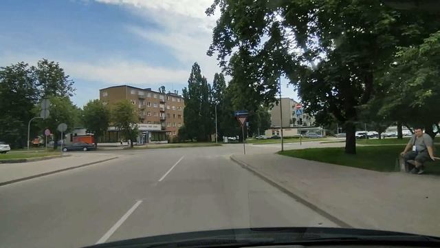 На Елгавском рынке покупаем цветы в горшках , рассаду и семена лука на зелень . Цены 29 июня 2022 . смотреть онлайн