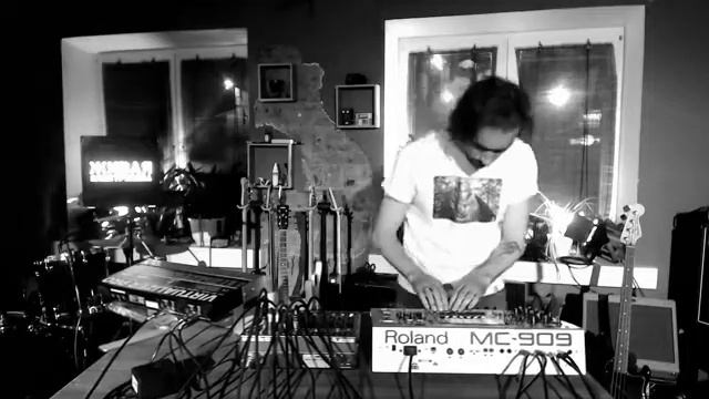 Pulsine Wave — Decision | Живая Электроника смотреть онлайн