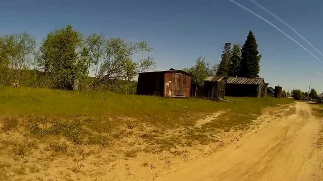 Первый день в деревне. Первый раз катаюсь по ней. смотреть онлайн