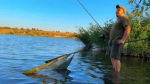 Осенний карпфишинг.  Ловля карпа на водоеме Орлеан. Рыбалка с ночевкой осенью 2023