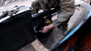 Разбираем стрелу манипулятора и устраняем течь