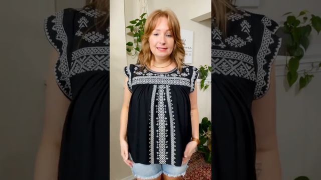 Black and White Embroidered Savanna Jane смотреть онлайн