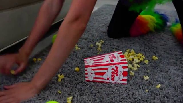 Bad Baby Джокер БЕЗ ГЛАЗА Joker Eyeball POPS OUT смотреть онлайн