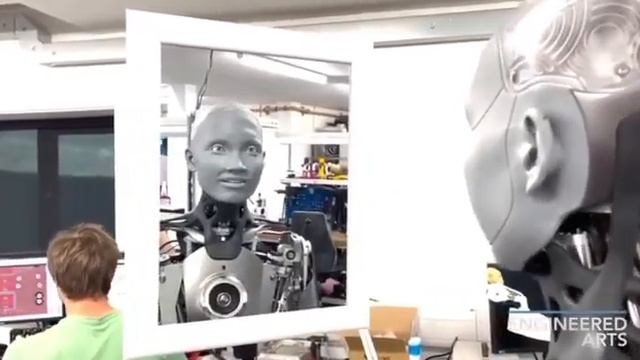 разумный робот впервые видит себя в зеркале смотреть онлайн