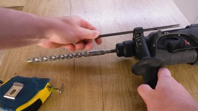 Перфоратор Макита HR 2470 (перфоратор makita hr2470 – лучший перфоратор для дома)