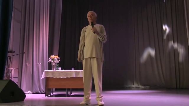 Как служить людям? Чайтанья Чандра Чаран прабху.