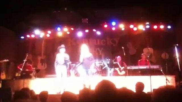 Savanna and Justin singing bye bye love at the Kentucky opry смотреть онлайн