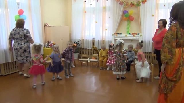 Осенний бал в Викиной группе смотреть онлайн