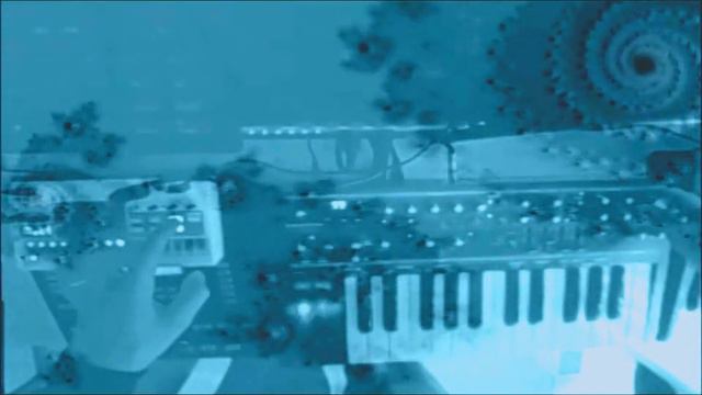 Volca Sample + Bass Station ii = Acidelic смотреть онлайн