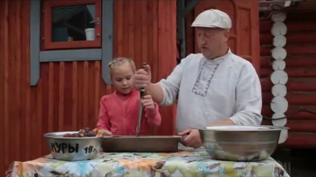 Древний измельчитель кормов для домашних животных и птиц. Тяпа для кур несушек.