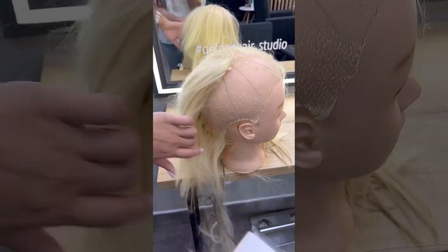 КАК БЕЗОПАСНО СНИМАТЬ ВОЛОСЫ КЛИЕНТУ? Ответ на моих курсах по капсульному наращиванию волос? #short смотреть онлайн