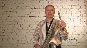 От этого зависит ваше обучение на саксофоне. Как правильно держать саксофон.