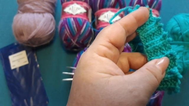 Спицы ,,Трио,, и пряжа ,,Ализе,, Супервош Комфорт. Носочки -полосатики и меня не миновали....???