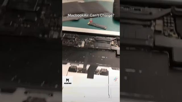 #MacbookAir cannot Charge? No Charging Light?  #fyp #fypシ #macrepair #mac #macbook #repair #apple смотреть онлайн