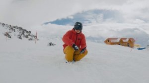 Как правильно падать на сноуборде. Инструктор на Эльбрусе