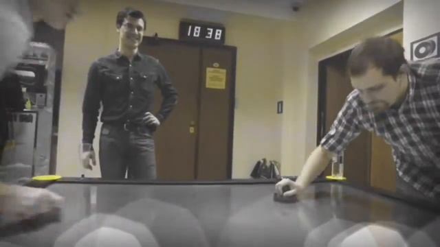 Аренда Аэрохоккея. Офисный праздник в Москве смотреть онлайн