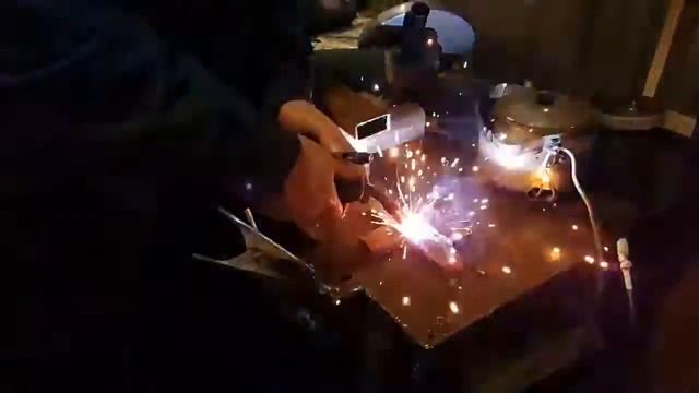 Наш слесарный участок - Зажигаем! смотреть онлайн