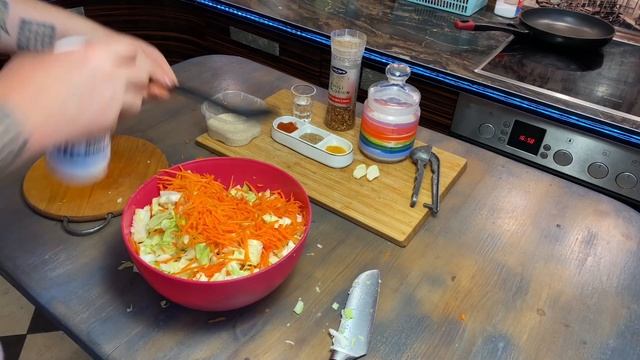 КАПУСТА ПО-КОРЕЙСКИ. ВКУСНЫЙ И ОЧЕНЬ ПРОСТОЙ РЕЦЕПТ.
