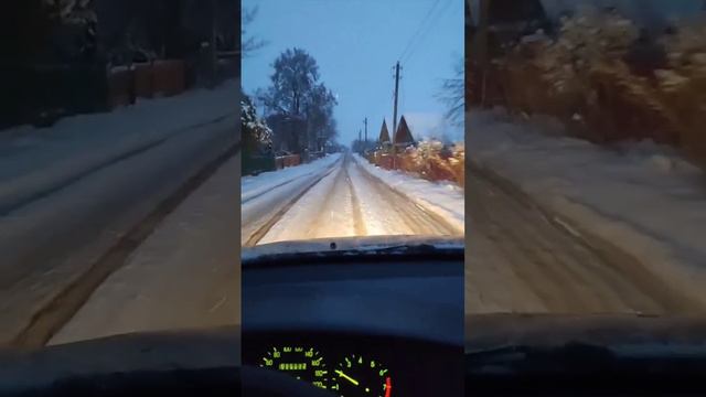 Зимняя сказка в деревне.Дом в деревне.