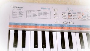 YAMAHA PSS-E30 Remie - Unboxing & Play - Синтезатор для детей
