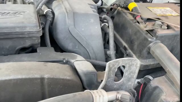 Oil Light Came On How Far Can I Drive? | How To Clear Engine Oil Light смотреть онлайн