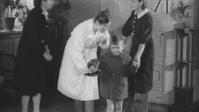 В детских садах (кинохроника, 1947 г.)
