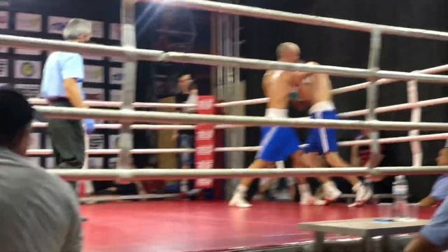 Вечер профессионального бокса!Мороз Семён-Труш Виталий-2-й р. смотреть онлайн