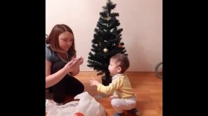 Наша елка высока, достает до потолка))) Елочка 2021)))