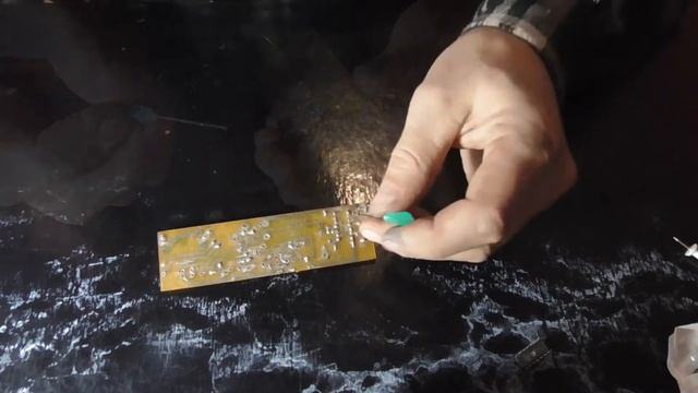 Как легко выпаять микросхему иглой и паяльником смотреть онлайн