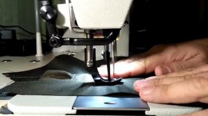 Typical GC 6-7D sewing. Процесс шитья на машине с тройным продвижением.