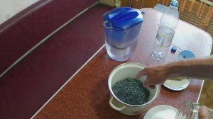 Вино из жимолости. Простой рецепт приготовления вкусного вина в домашних условиях.