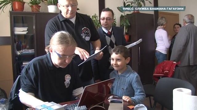 Слабослышащие жители Гагаузии получили бесплатно слуховые аппараты