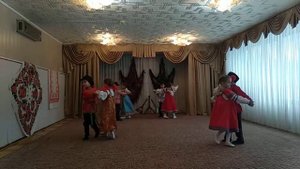 Танец "Я на печке молотила"