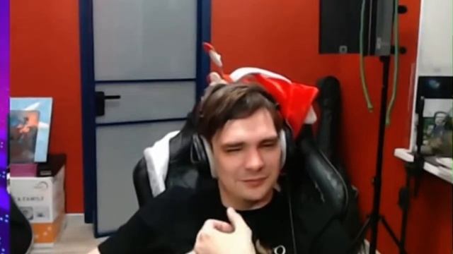 Слава КПСС и Филя слушают Ежемесячных. Монолог ласточки смотреть онлайн