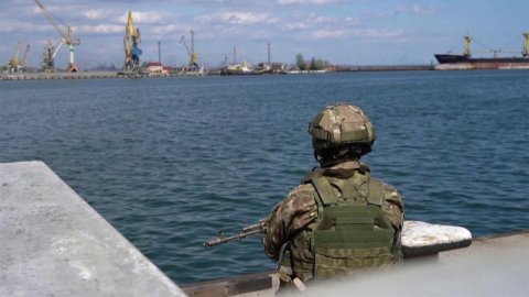 В черноморских портах Украины заработает скорректи...нный гуманитарный коридор для иностранных судов