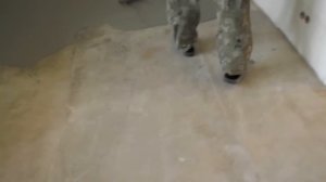 Как залить самовыравнивающийся  НАЛИВНОЙ ПОЛ