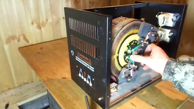 Стабилизатор Энергия СНВТ 8-10 кВа смотреть онлайн