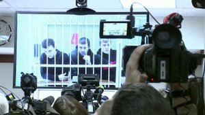 Суд оставил футболистов Павла Мамаева и Александра Кокорина под арестом