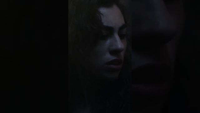 Момент из фильма «Заклятие: Первое пробуждение»