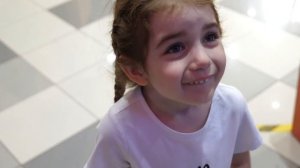 VLOG У Даши любовь? Не замечает дождя. ТЦ Арт молл