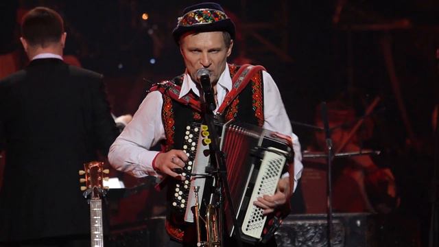 Олег Скрипка та НАОНI  Несе Галя воду Live